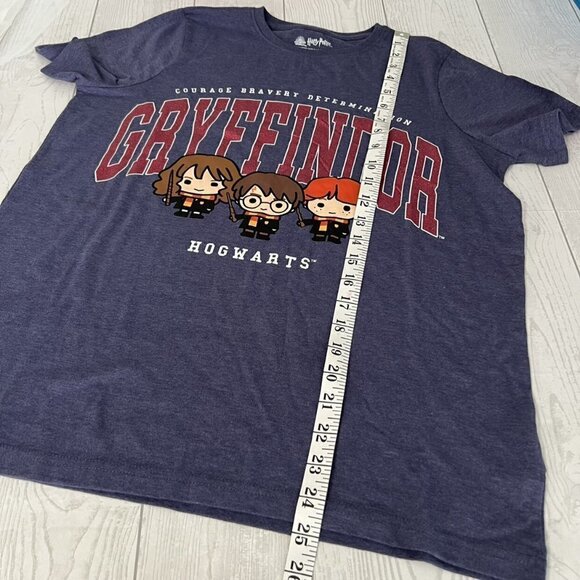 Wizarding World Harry Potter Gryffindor Tee - Picture 5 of 7
